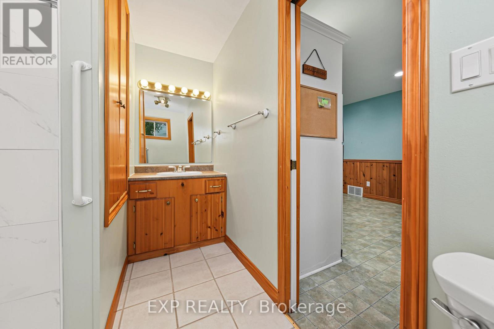 455 Simcoe Street, Warwick, Ontario  N0M 2S0 - Photo 21 - X14093320