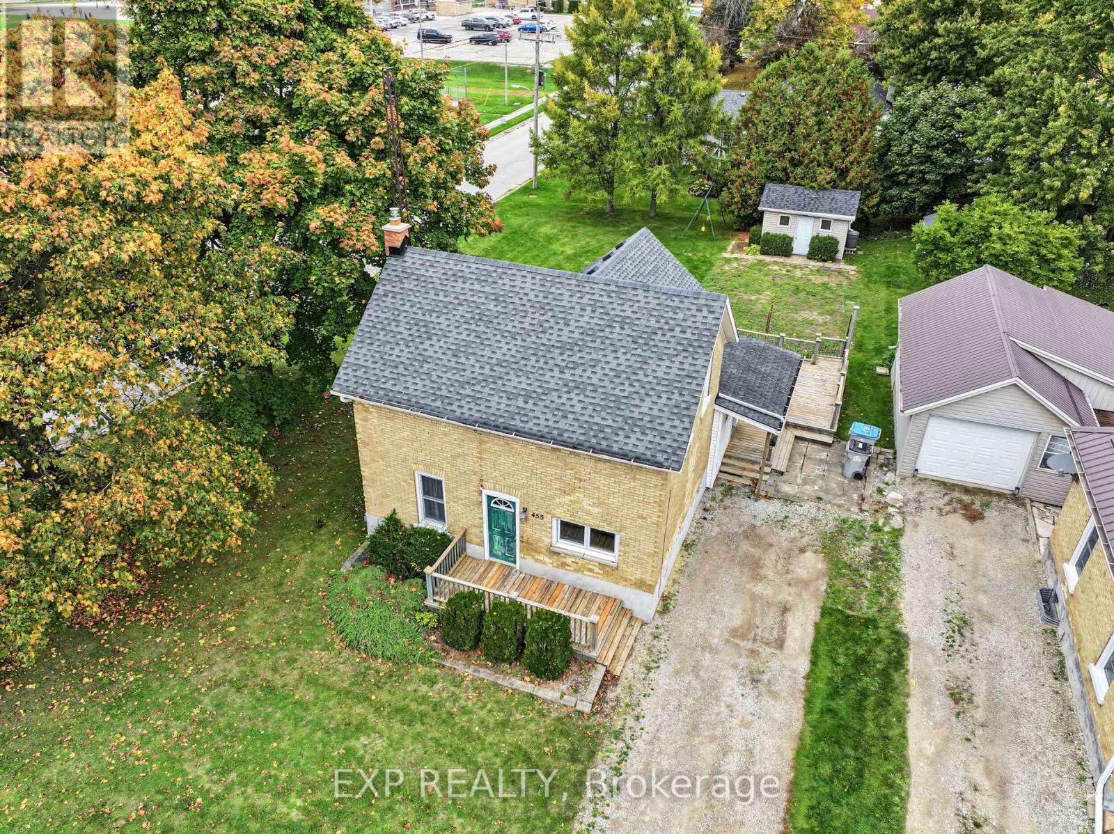 455 Simcoe Street, Warwick, Ontario  N0M 2S0 - Photo 3 - X14093320