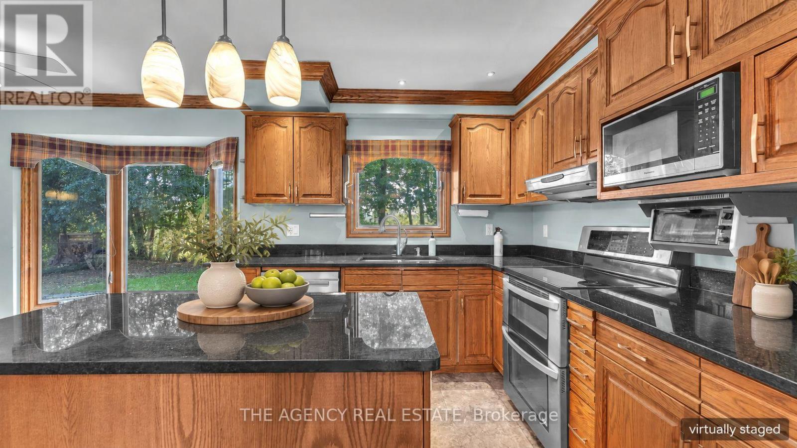32 Glenview Crescent, London North, Ontario  N5X 2P9 - Photo 8 - X14093340