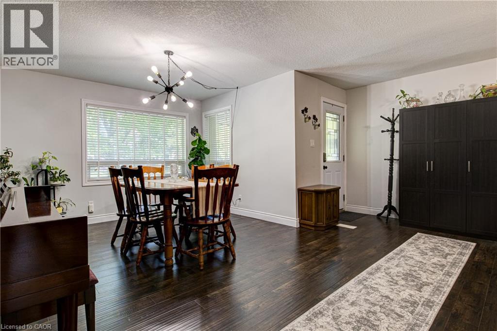 3 Oakwood Avenue, Kitchener, Ontario  N2H 6G7 - Photo 4 - 40869187