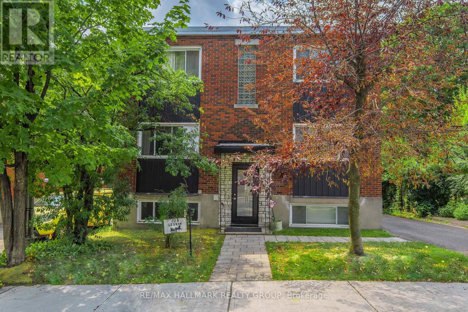4 - 108 LEBRUN STREET