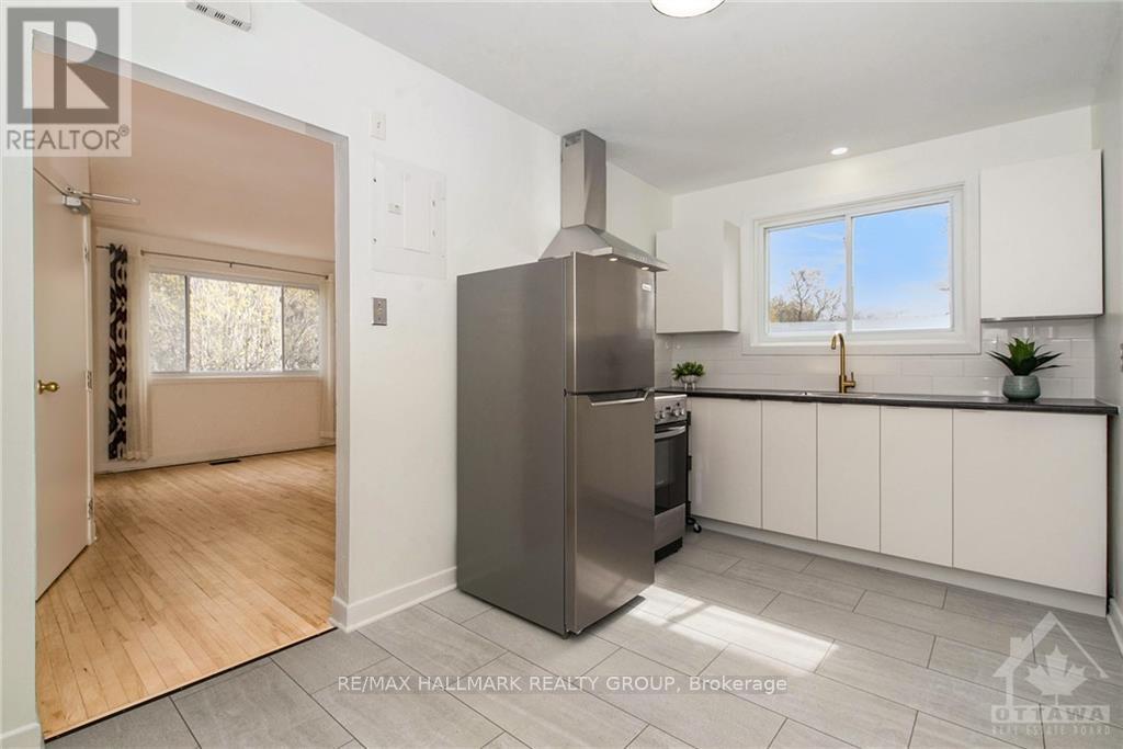 4 - 108 Lebrun Street, Ottawa, Ontario  K1L 5C9 - Photo 3 - X14093302