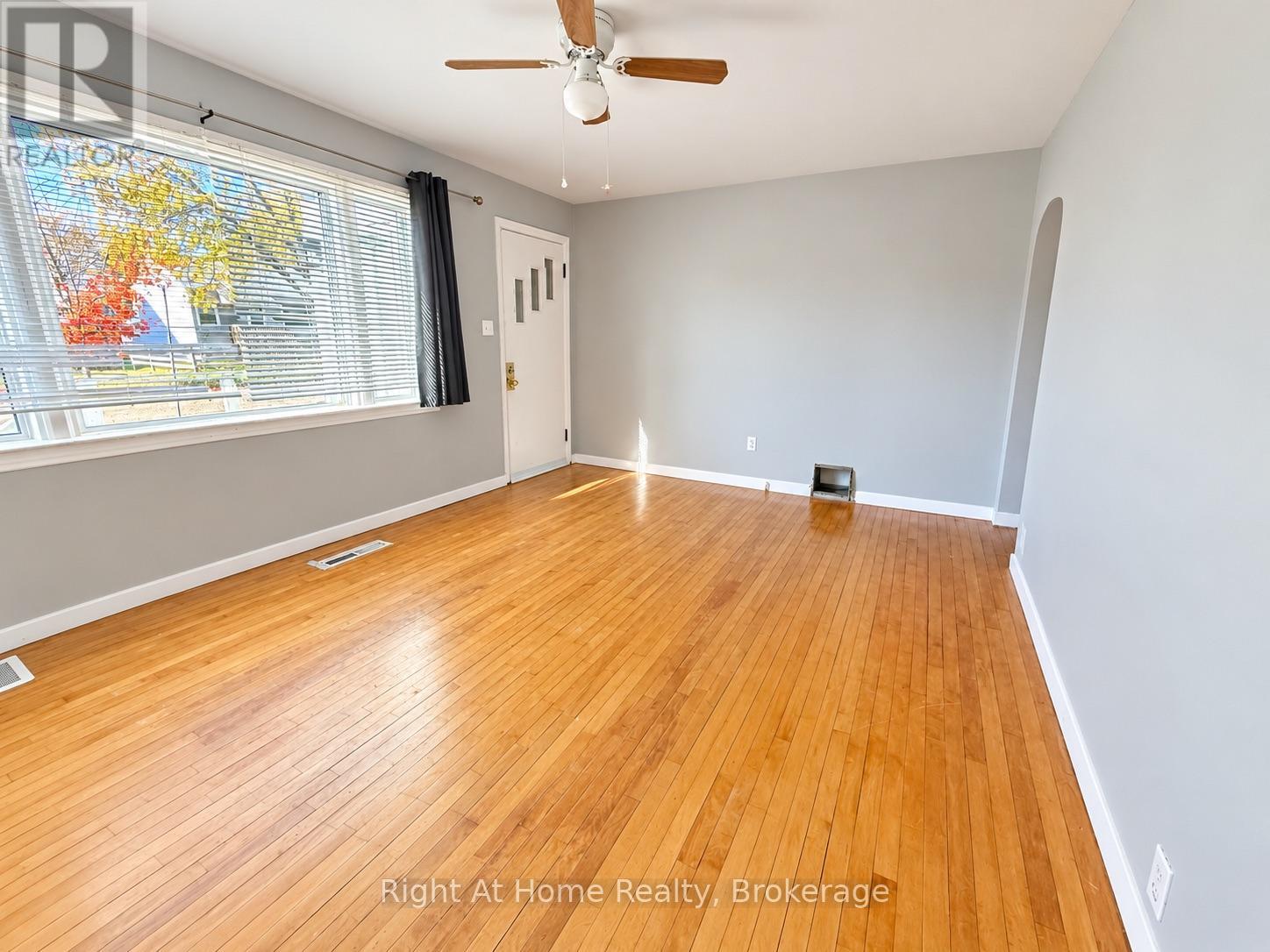 145 Kenogami Avenue S, Thunder Bay, Ontario  P7B 4R8 - Photo 11 - X14093244