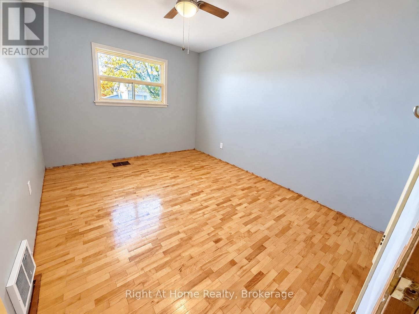 145 Kenogami Avenue S, Thunder Bay, Ontario  P7B 4R8 - Photo 7 - X14093244