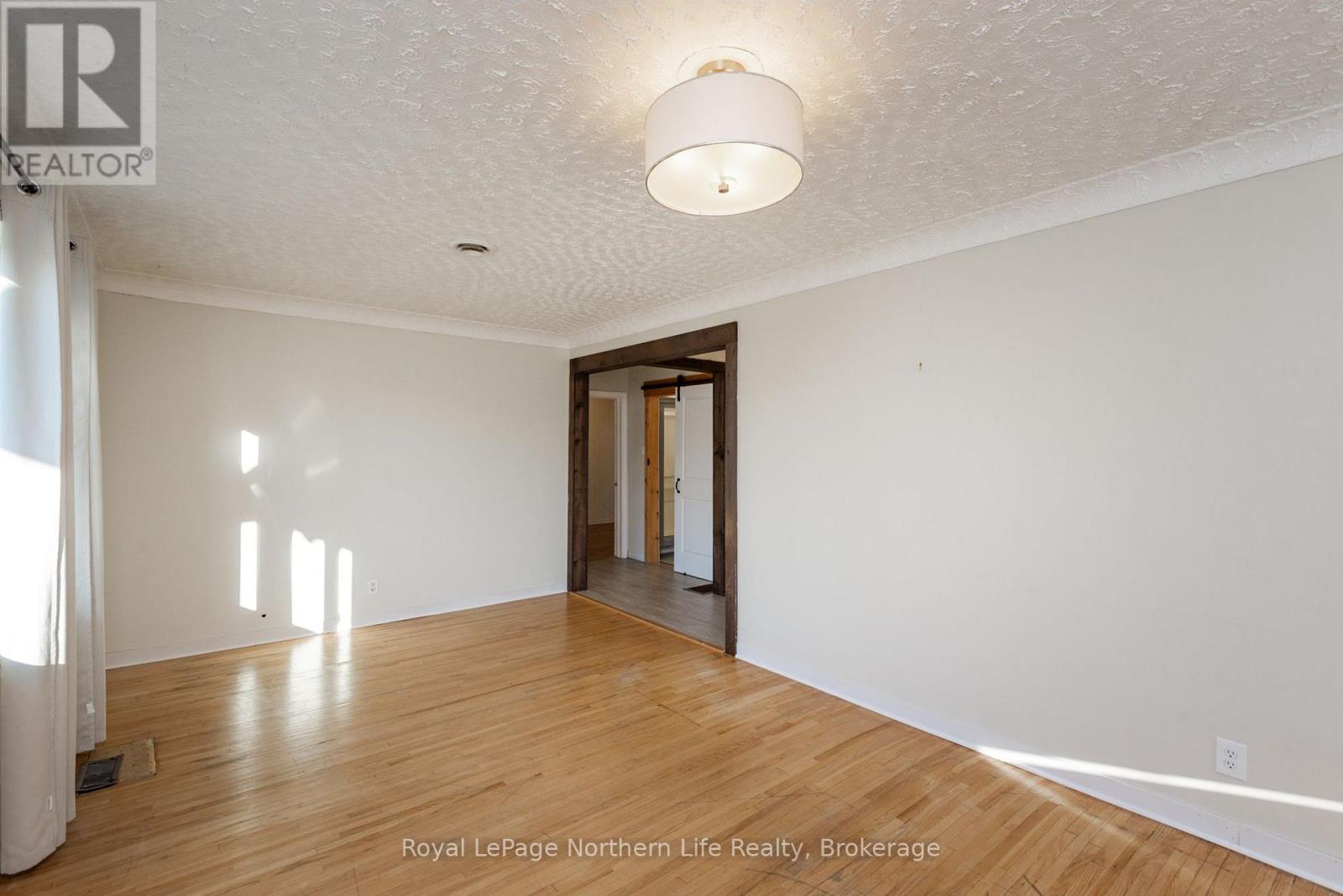 124 Vincent Avenue, North Bay, Ontario  P1B 7K5 - Photo 9 - X14093046