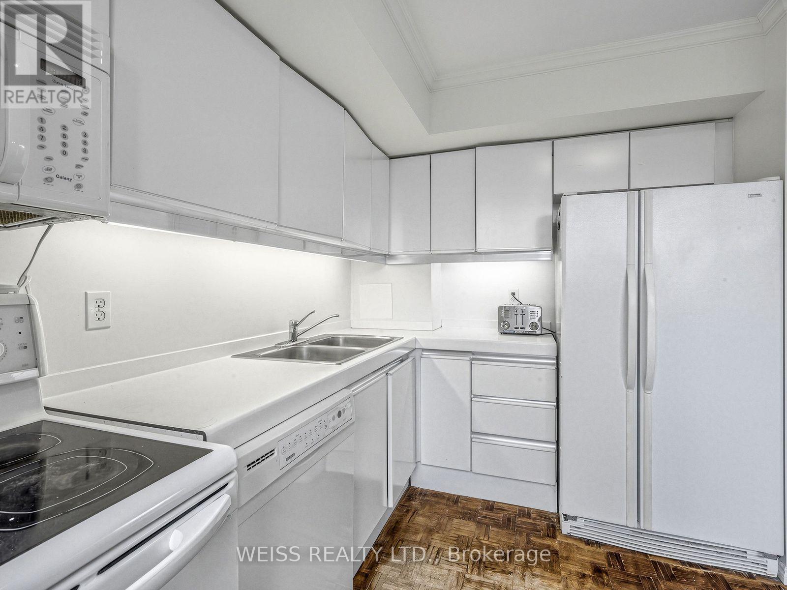 903 - 63 St. Clair Avenue W, Toronto, Ontario  M4V 2Y9 - Photo 13 - C14093132
