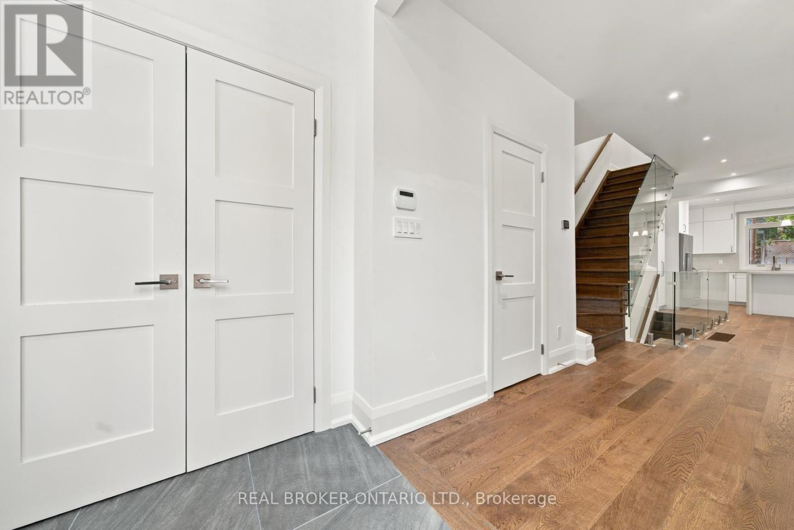 26 Bishop Street, Toronto, Ontario  M5R 1N2 - Photo 4 - C14093312