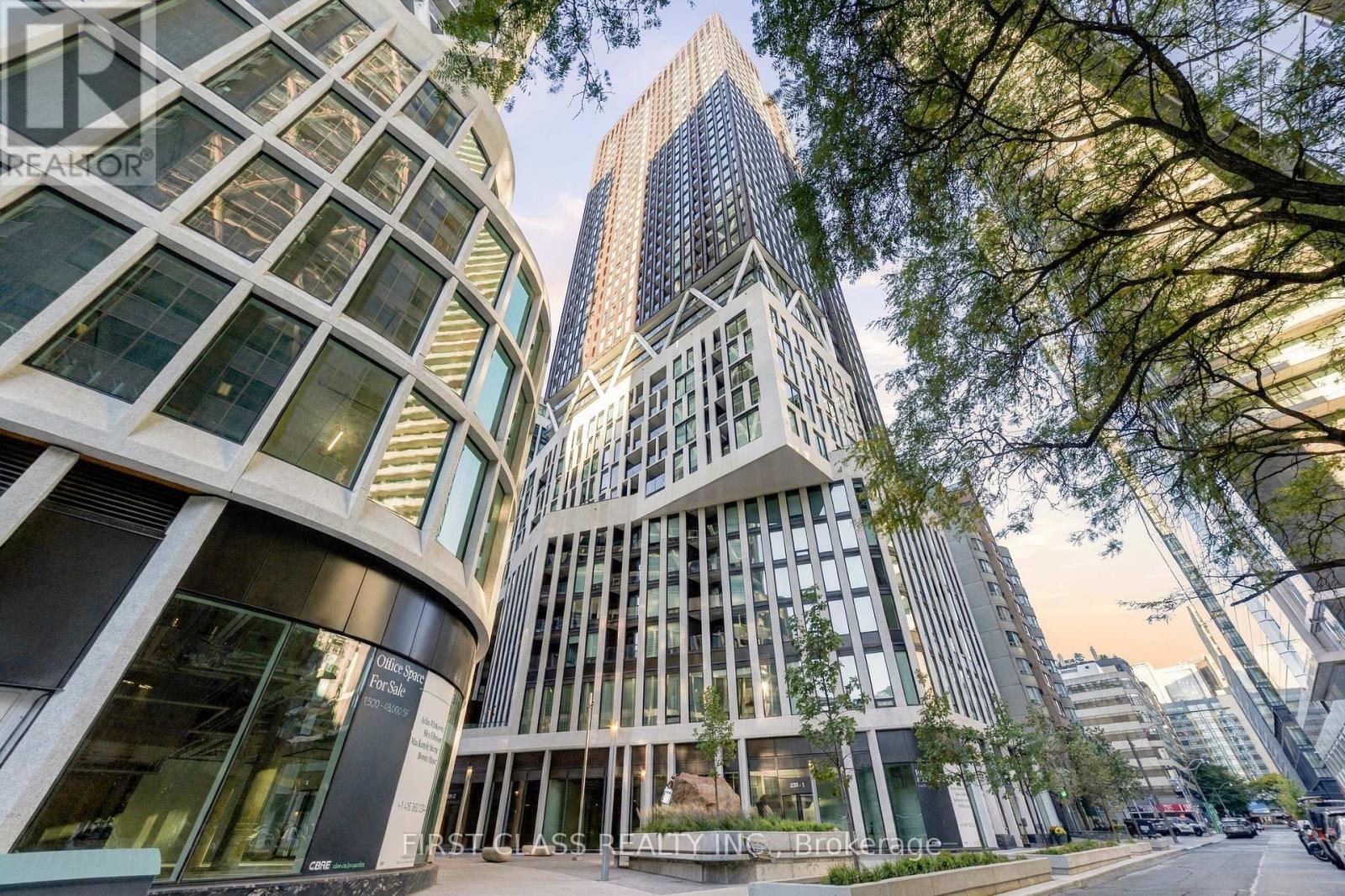 401 - 238 SIMCOE STREET, Toronto, Ontario