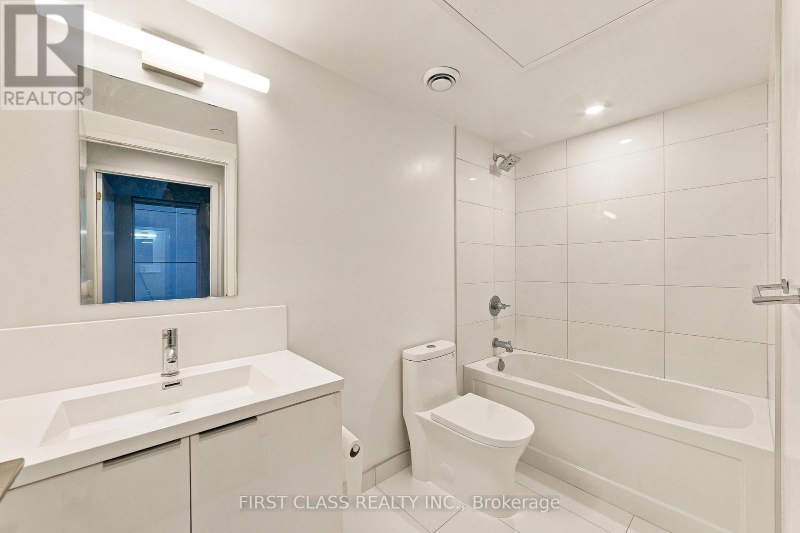 401 - 238 Simcoe Street, Toronto, Ontario  M5T 0E2 - Photo 15 - C14093334