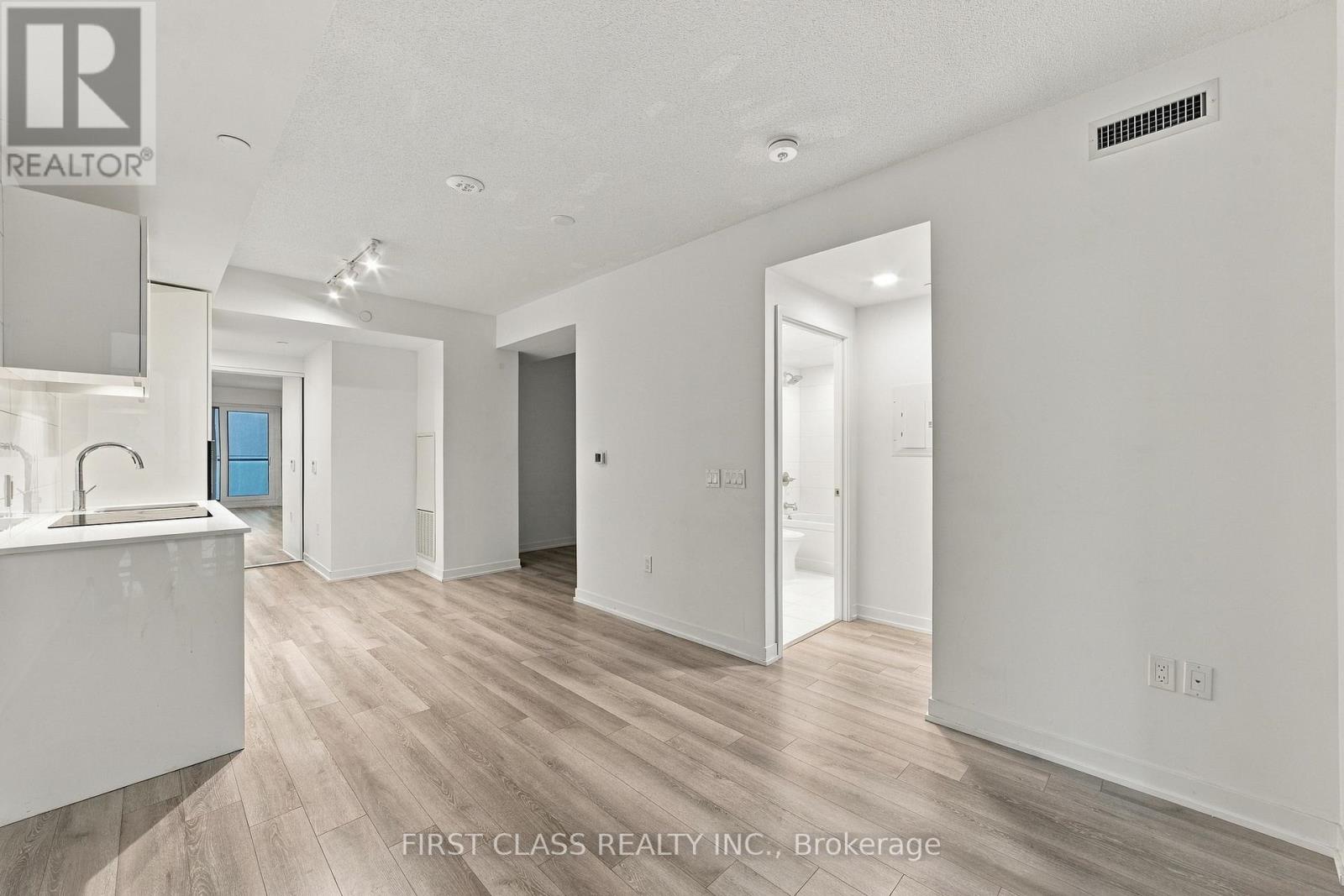 401 - 238 Simcoe Street, Toronto, Ontario  M5T 0E2 - Photo 7 - C14093334