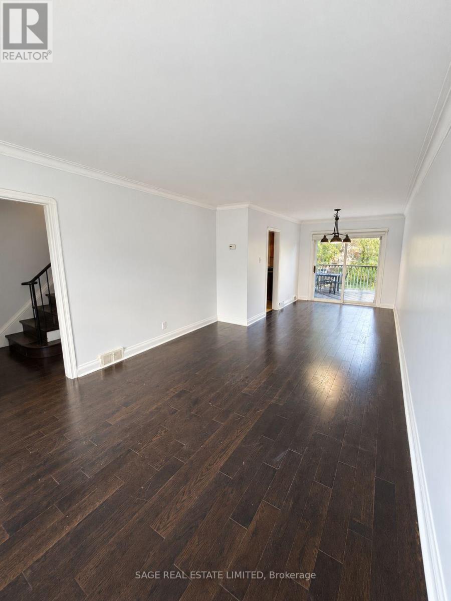 Upper/main Unit - 309 Blantyre Avenue, Toronto, Ontario  M1N 2S6 - Photo 4 - E14093110