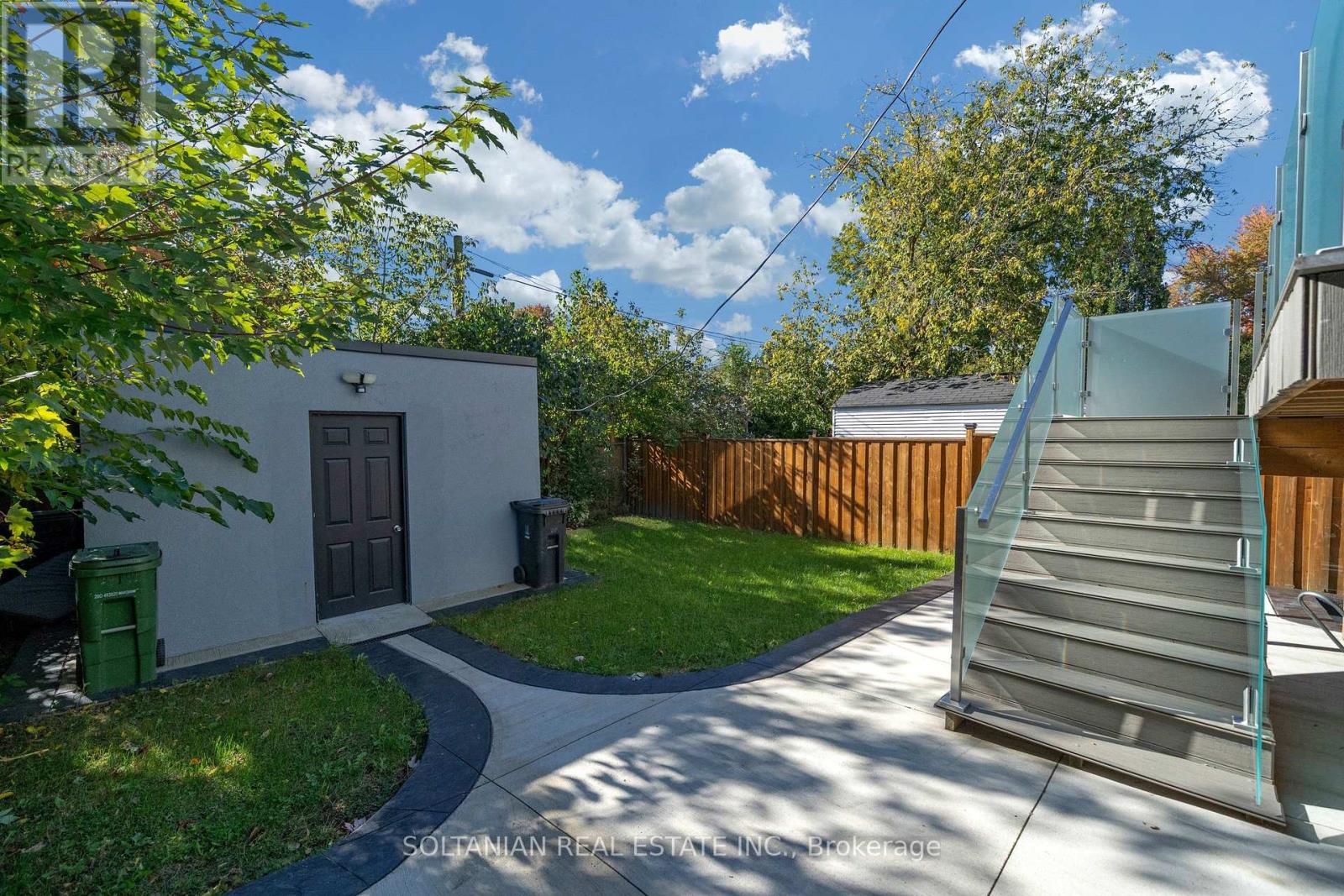 17 Trenton Avenue, Toronto (Woodbine-Lumsden), Ontario  M4C 2Z3 - Photo 49 - E14093304