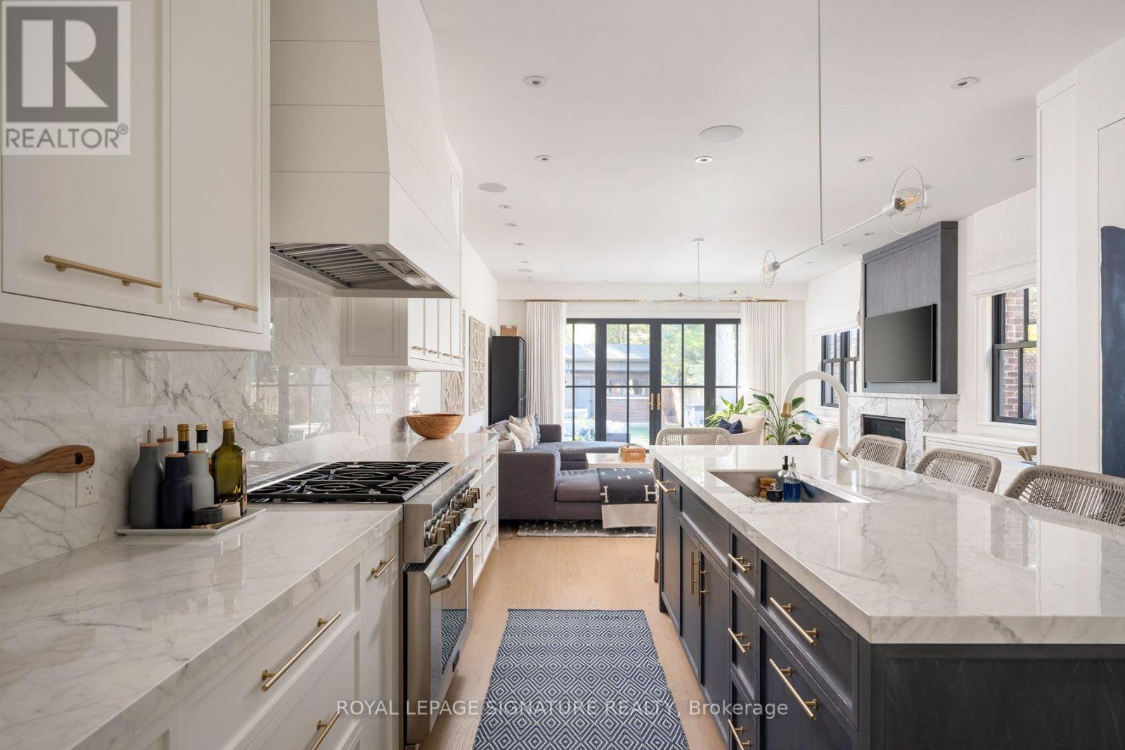 191 Deloraine Avenue, Toronto, Ontario  M5M 2B1 - Photo 8 - C14092500
