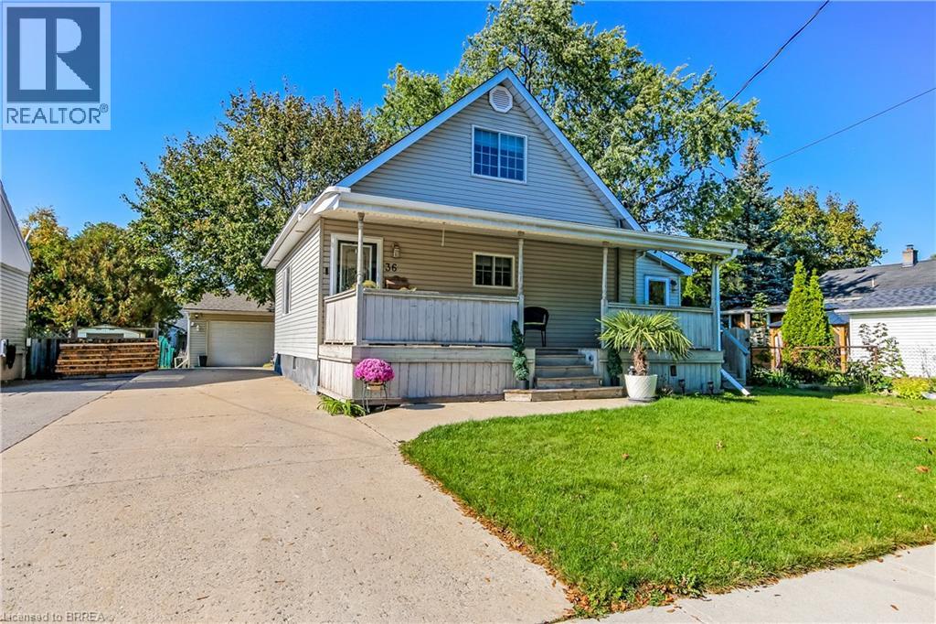 36 ALEXANDER Drive, Brantford, Ontario