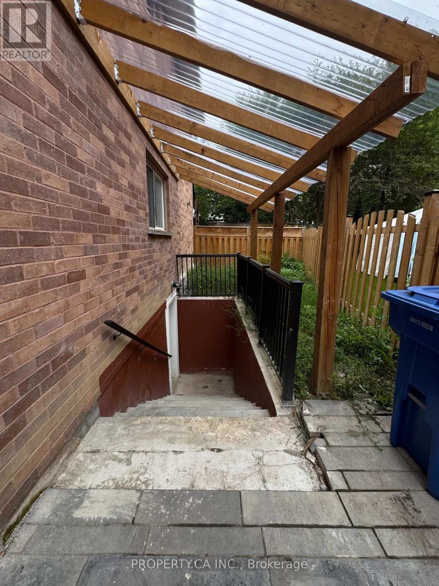Lower - 746 Leslie Valley Drive, Newmarket, Ontario  L3Y 7J3 - Photo 32 - N14093060