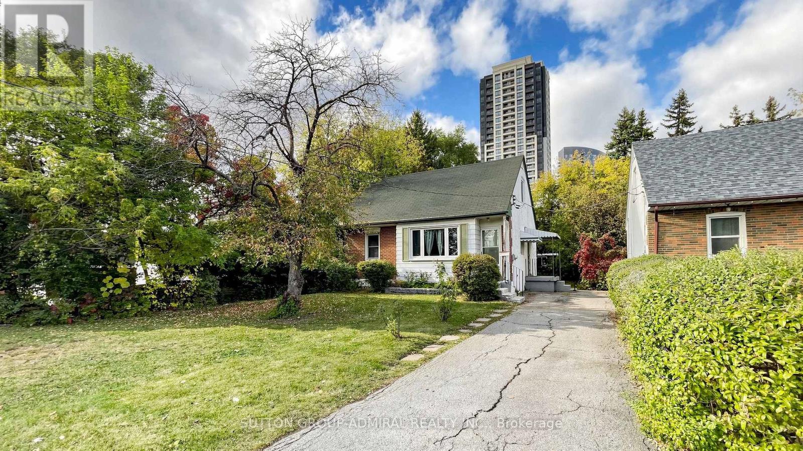 10 Highland Park Boulevard, Markham, Ontario L3T 1B1 - Photo 2 - N14093078