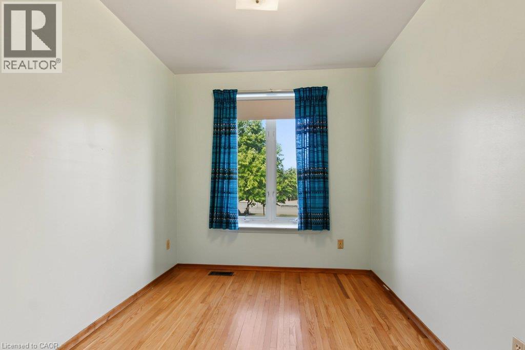 1535 Westminster Place, Burlington, Ontario  L7P 2B4 - Photo 21 - 40869215