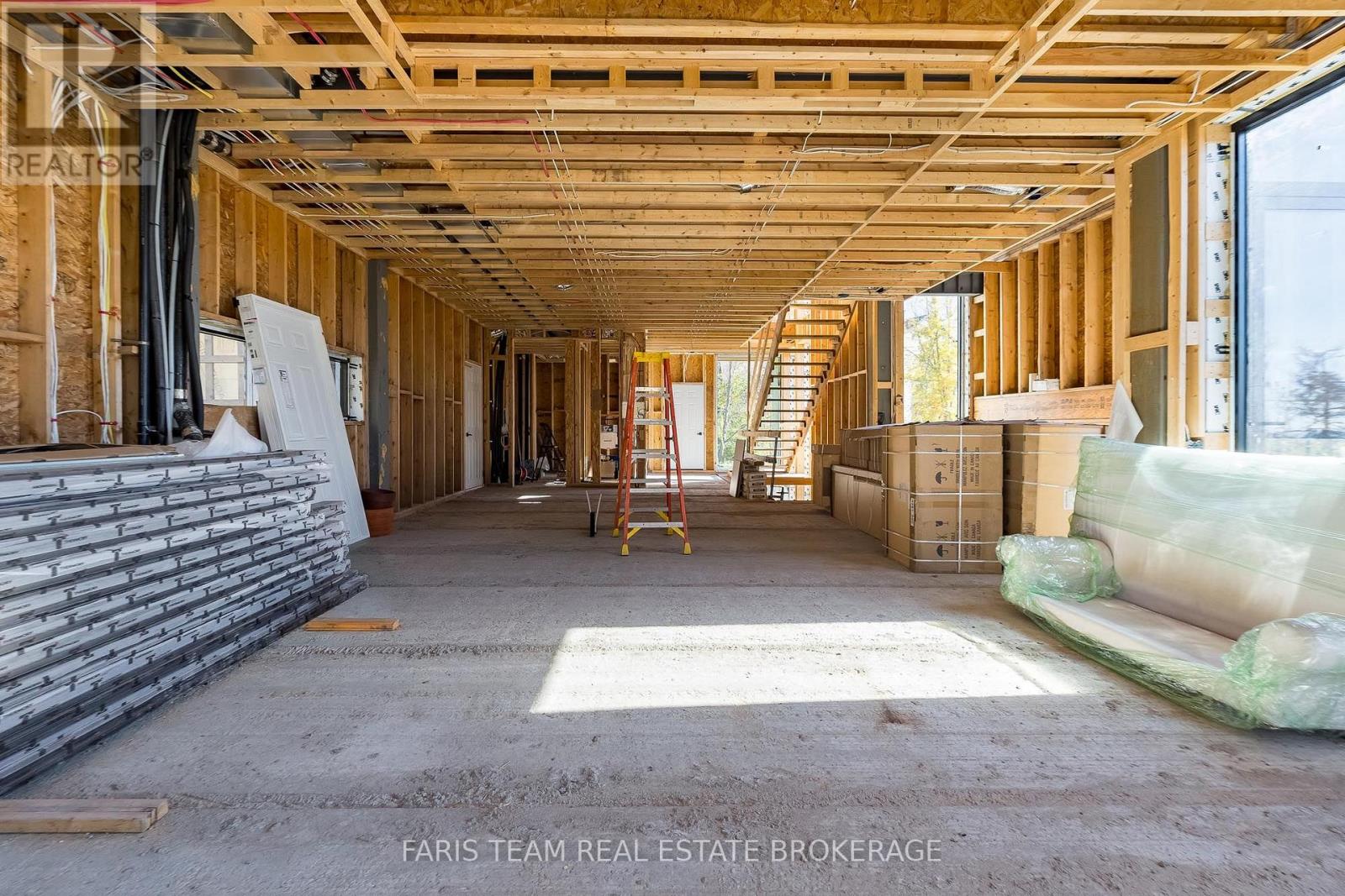 11 Pine Point, Oro-Medonte (Horseshoe Valley), Ontario  L4M 4Y8 - Photo 6 - S14093054