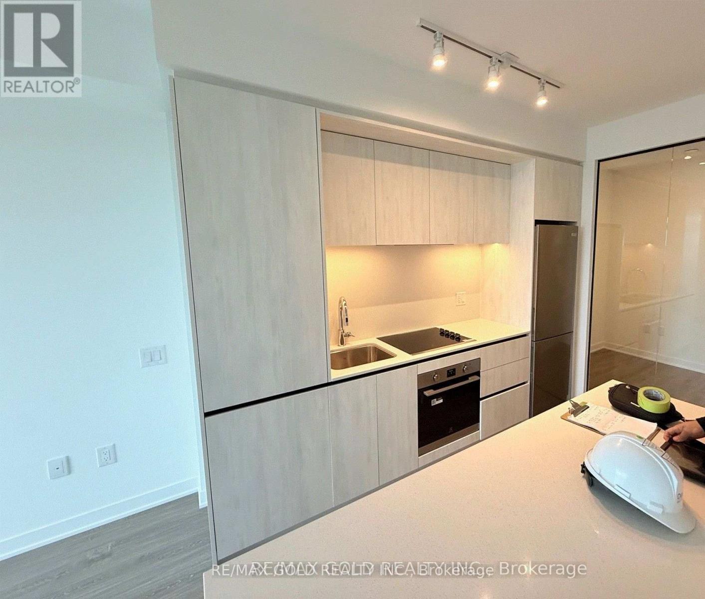 1407 - 2495 Eglinton Avenue, Mississauga, Ontario  L5M 2T2 - Photo 2 - W14093156