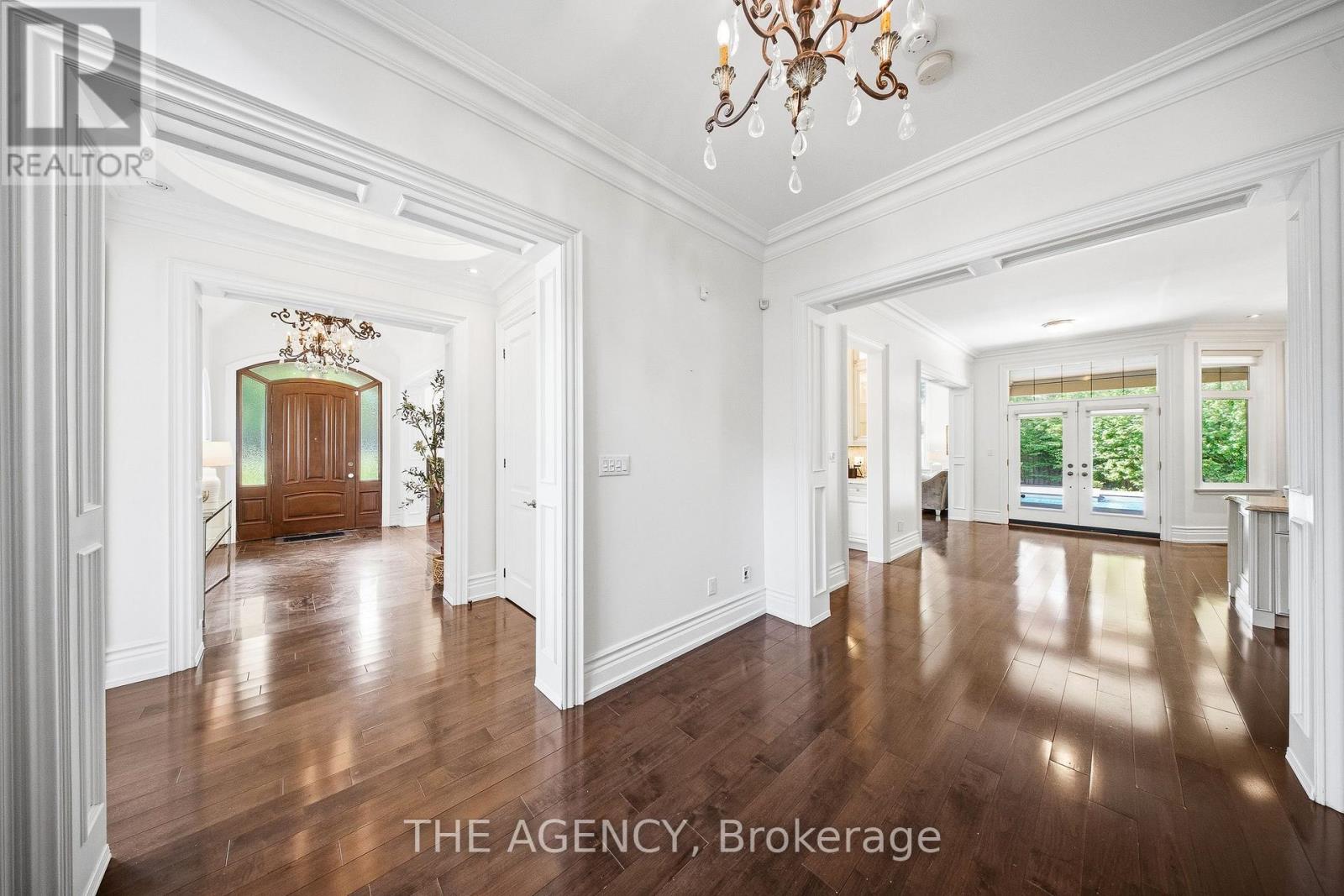 1098 Lakeshore Road W, Oakville, Ontario  L6L 1E9 - Photo 8 - W14093158