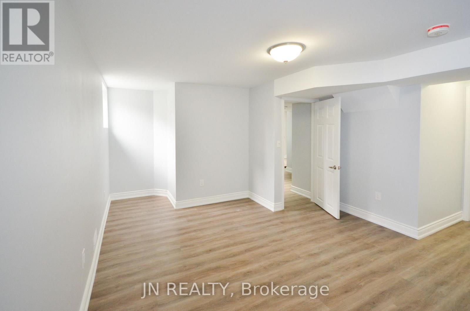 Lower - 34 Mcechearn Crescent, Brampton, Ontario L7C 3R4 - Photo 12 - W14093176