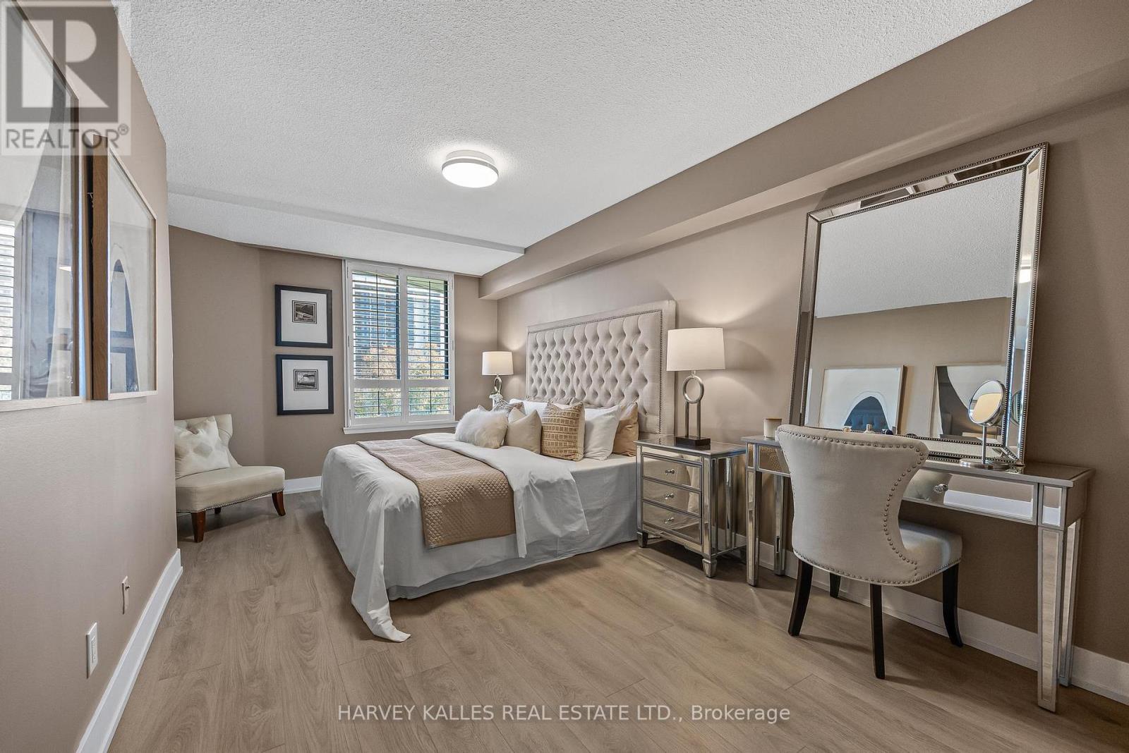C32 - 300 Mill Road, Toronto (Markland Wood), Ontario  M9C 4W7 - Photo 13 - W14093292