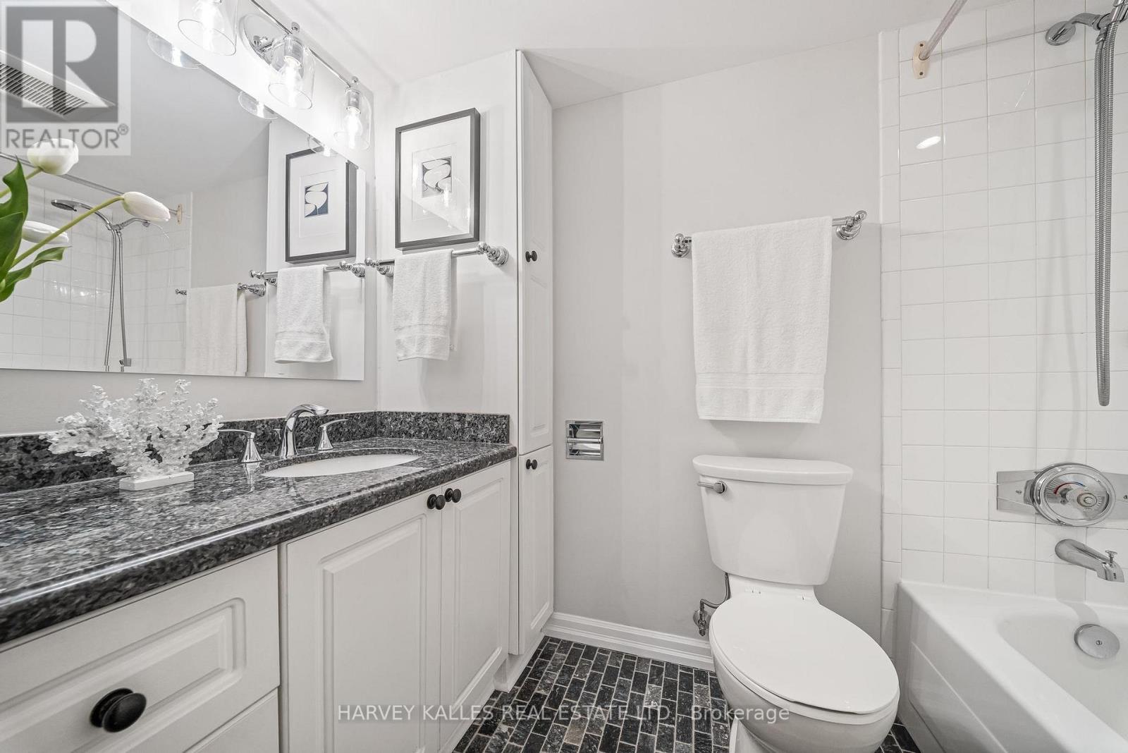 C32 - 300 Mill Road, Toronto (Markland Wood), Ontario  M9C 4W7 - Photo 16 - W14093292