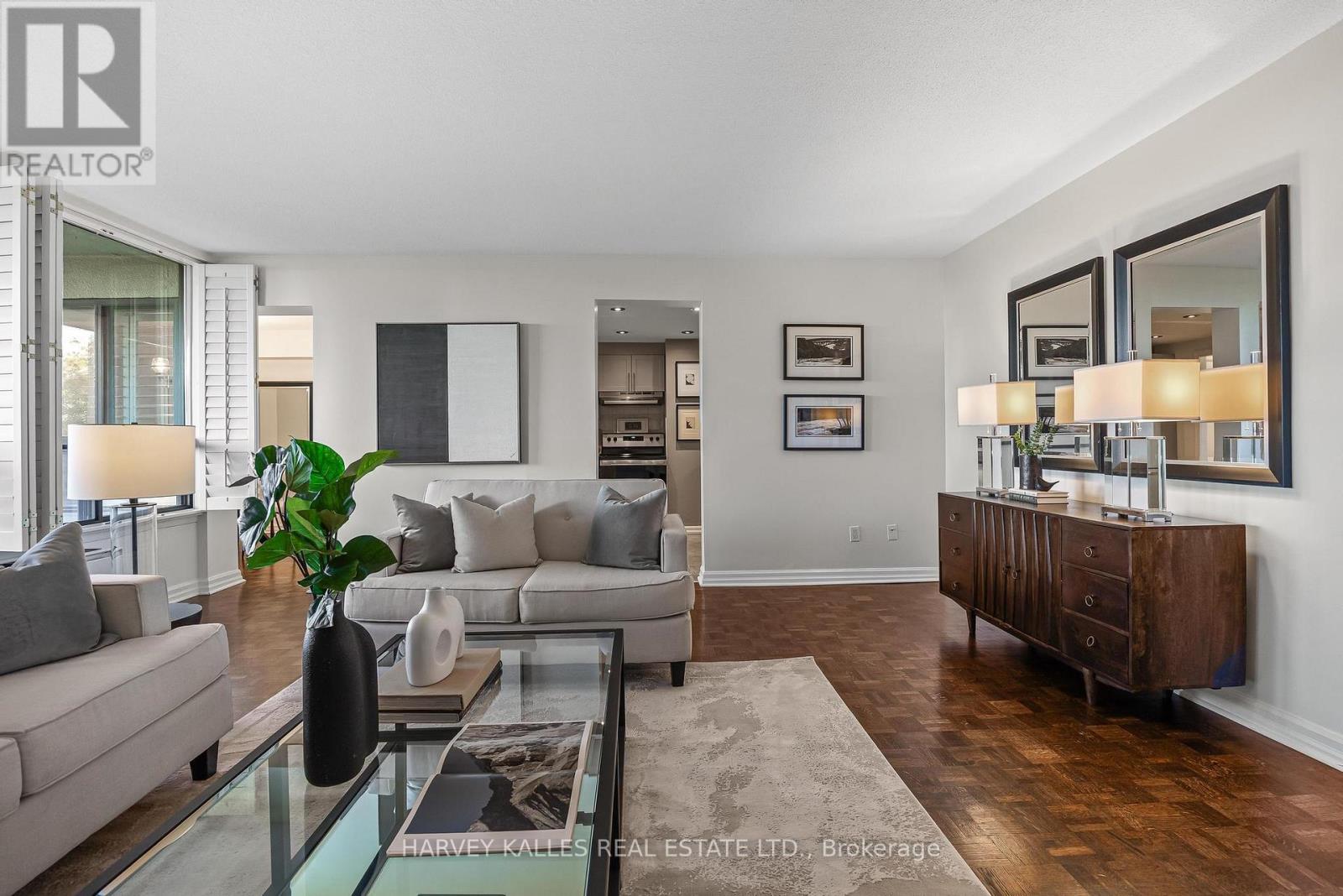 C32 - 300 Mill Road, Toronto (Markland Wood), Ontario  M9C 4W7 - Photo 6 - W14093292