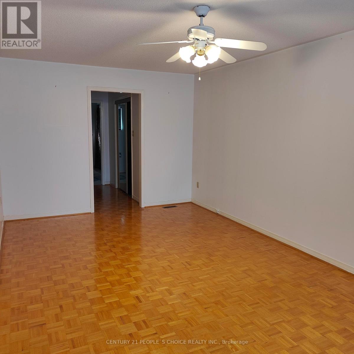 29 Kingsplate Crescent, Toronto, Ontario  M9W 6X5 - Photo 11 - W14093324