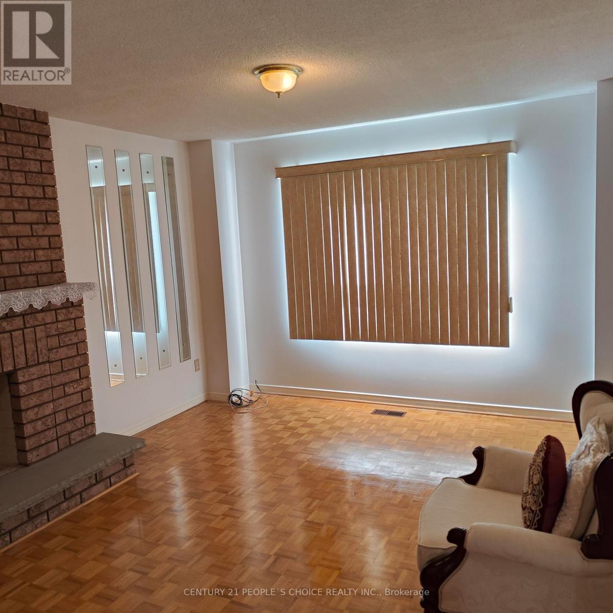 29 Kingsplate Crescent, Toronto, Ontario  M9W 6X5 - Photo 3 - W14093324