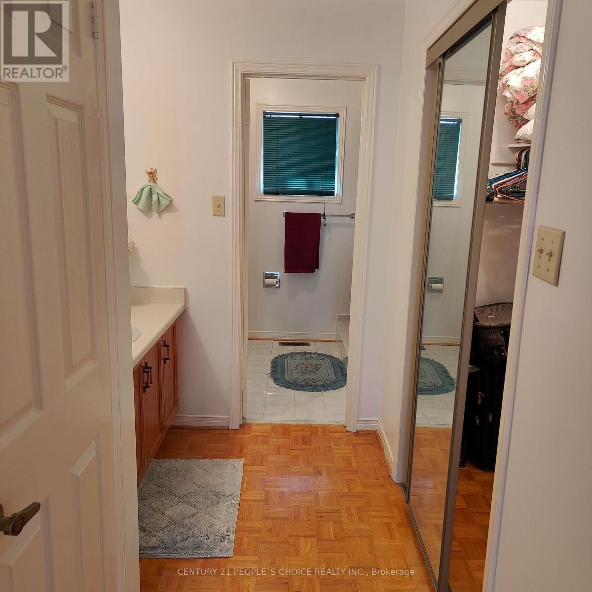29 Kingsplate Crescent, Toronto, Ontario  M9W 6X5 - Photo 8 - W14093324