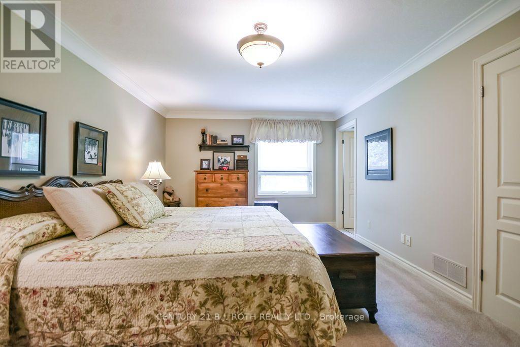 1029 & 1031 Cowbell Lane, Gravenhurst, Ontario  P0E 1N0 - Photo 19 - X14093254