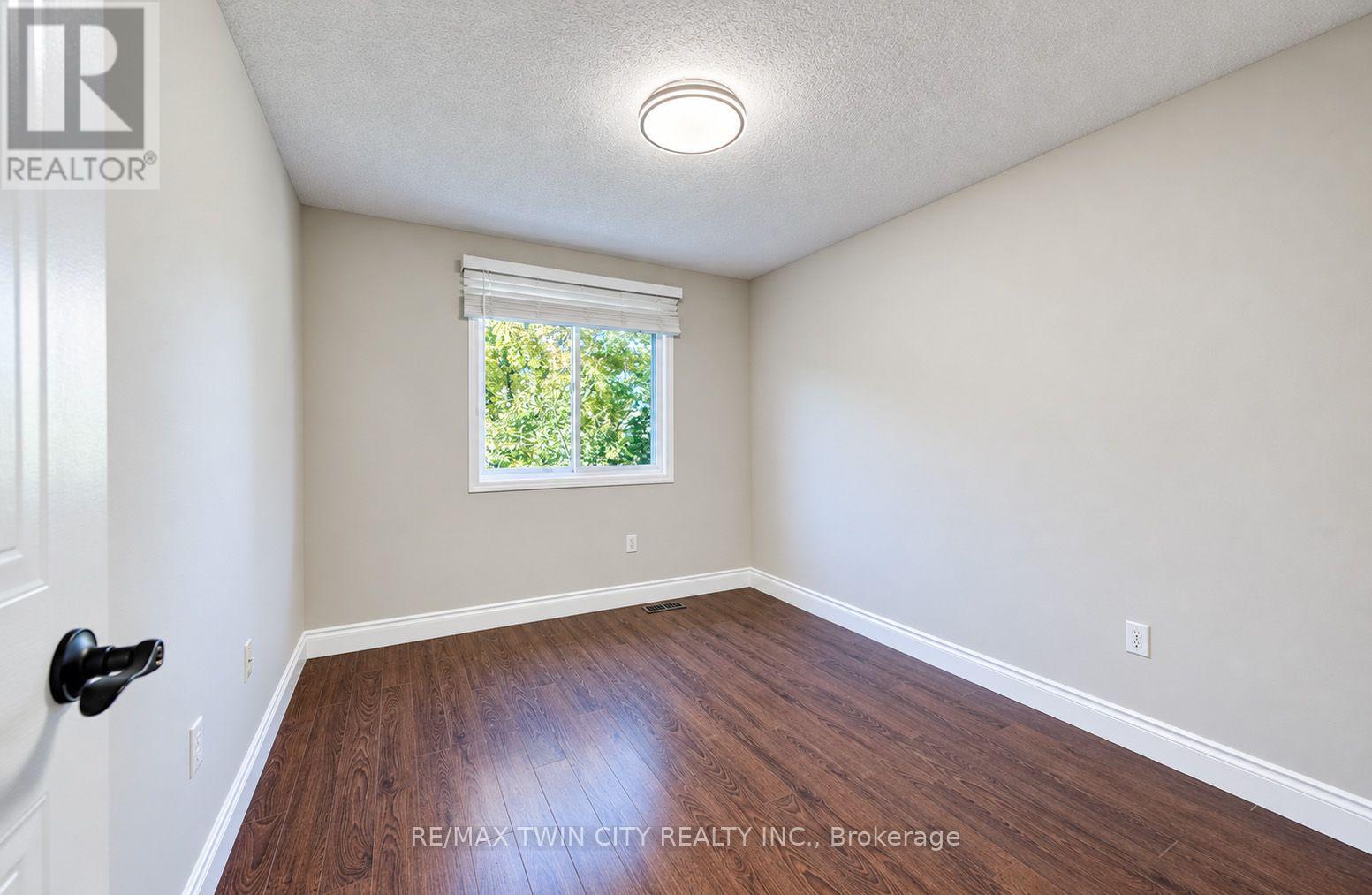 457 Annapolis Court, Waterloo, Ontario  N2K 4E7 - Photo 25 - X14093294