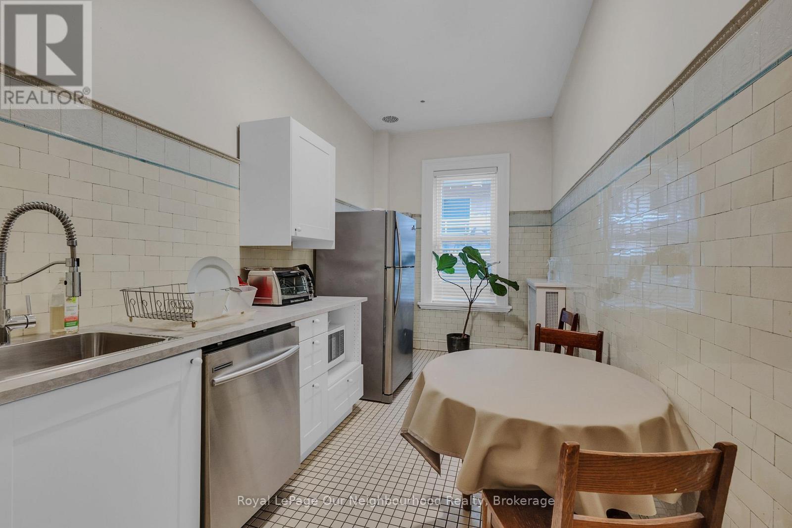 202 - 204 St. George Street, Toronto, Ontario  M5R 2N5 - Photo 19 - C14093186