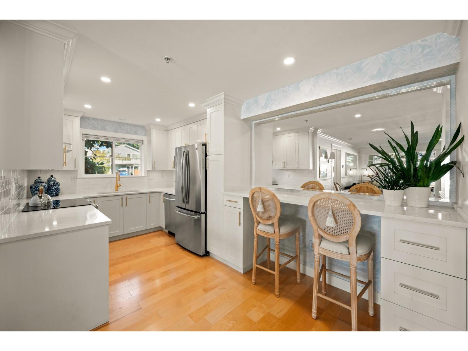 203 15621 Marine Drive, White Rock, British Columbia  V4B 1E1 - Photo 7 - R3176391