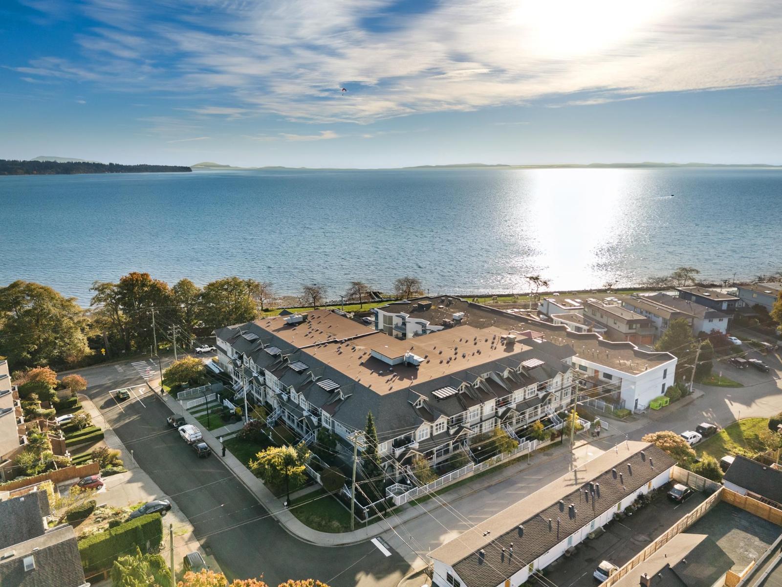 203 15621 MARINE DRIVE, white rock, British Columbia