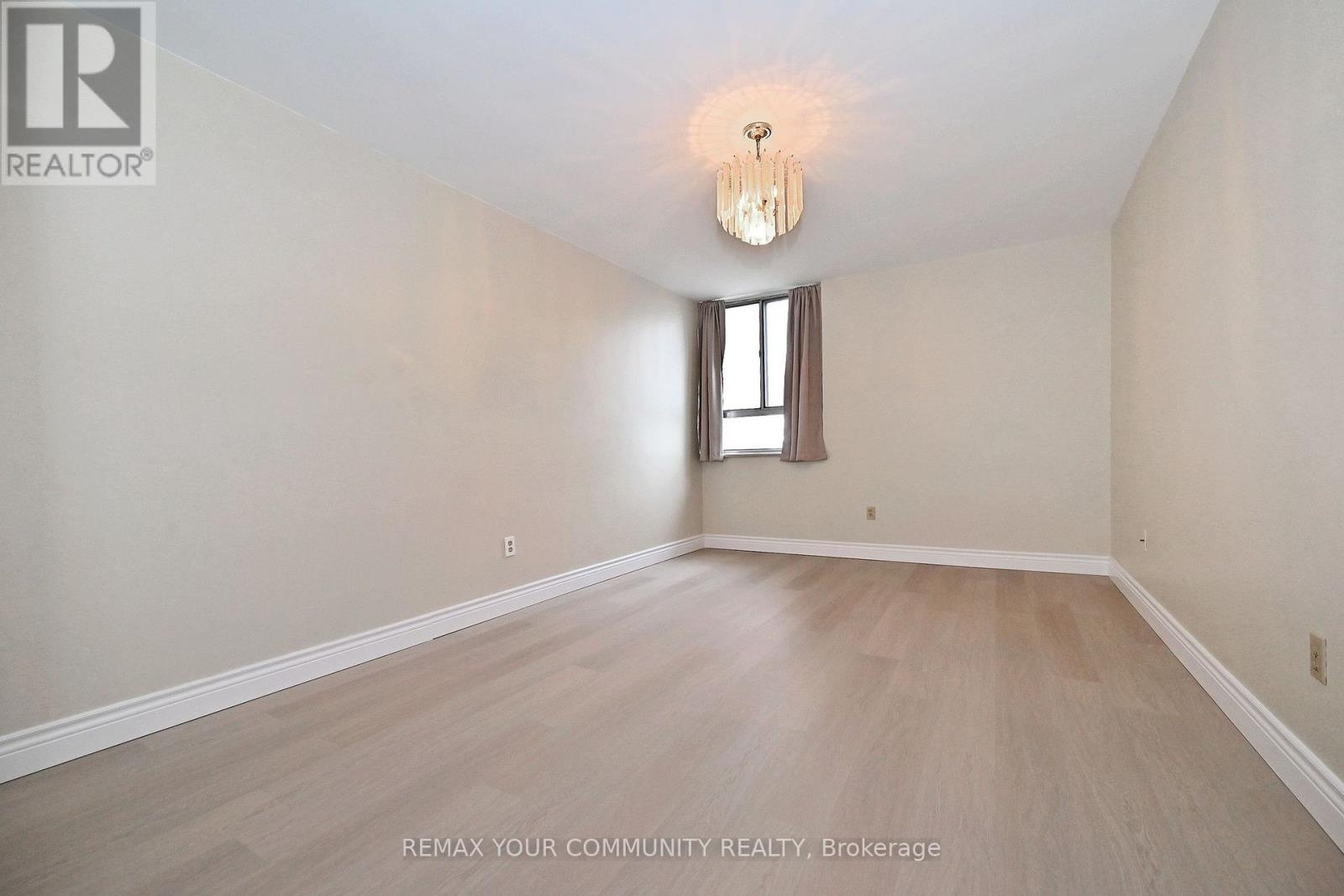 2602 - 5 Massey Square, Toronto, Ontario  M4C 5L6 - Photo 13 - E14085860