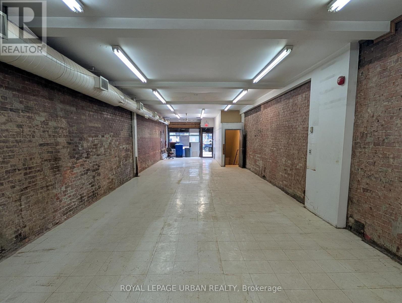 638 Danforth Avenue, Toronto, Ontario  M4K 1R3 - Photo 6 - E14093026