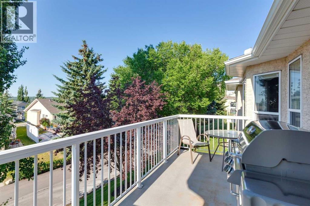 121 Sierra Morena Green Sw, Calgary, Alberta  T3H 3E4 - Photo 17 - A2352019
