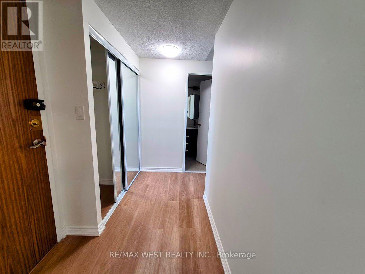 802 - 250 Scarlett Road, Toronto, Ontario  M6N 4X5 - Photo 16 - W14093154