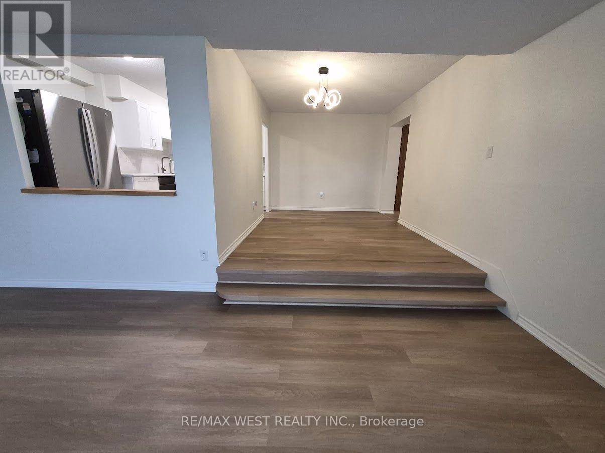 802 - 250 Scarlett Road, Toronto, Ontario  M6N 4X5 - Photo 8 - W14093154