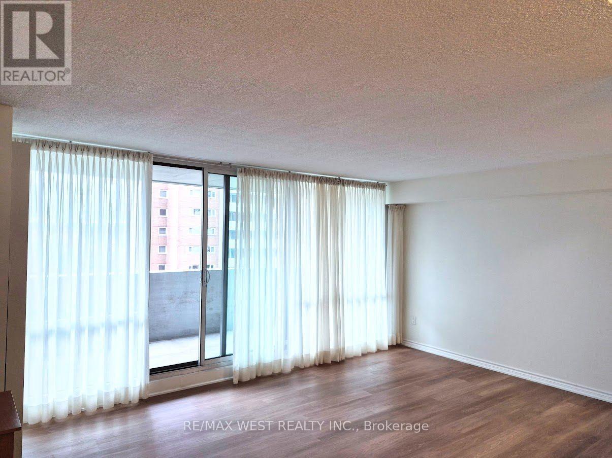 802 - 250 Scarlett Road, Toronto, Ontario  M6N 4X5 - Photo 7 - W14093154