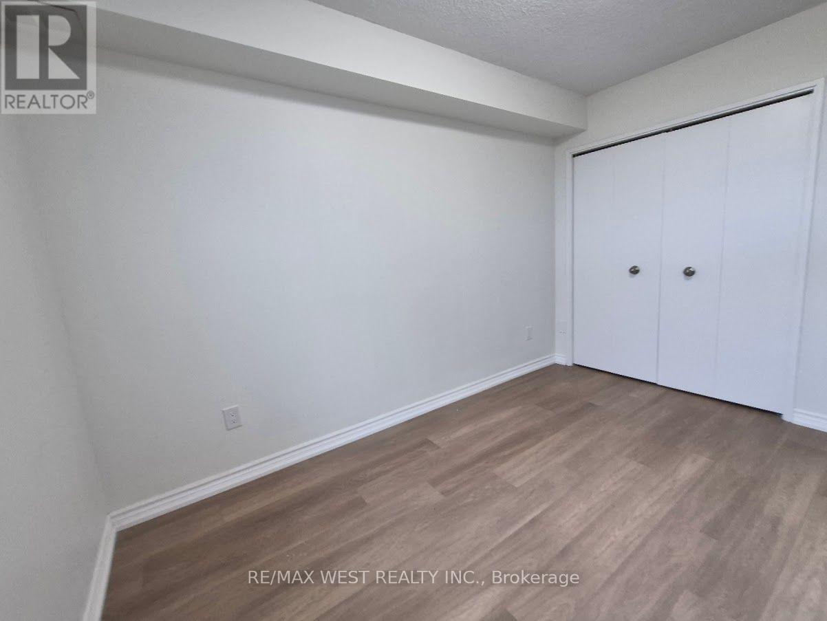 802 - 250 Scarlett Road, Toronto, Ontario  M6N 4X5 - Photo 11 - W14093154