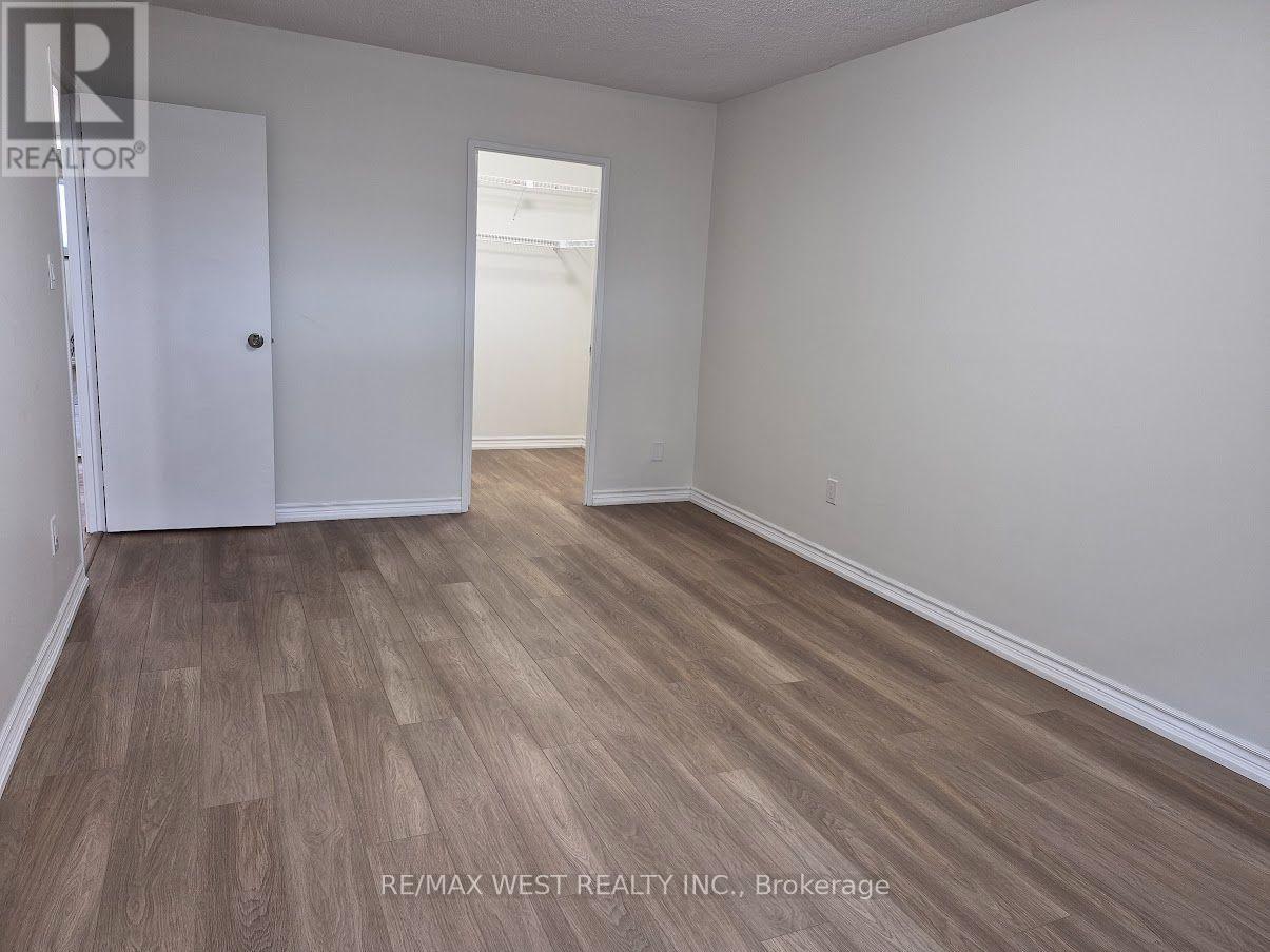 802 - 250 Scarlett Road, Toronto, Ontario  M6N 4X5 - Photo 12 - W14093154