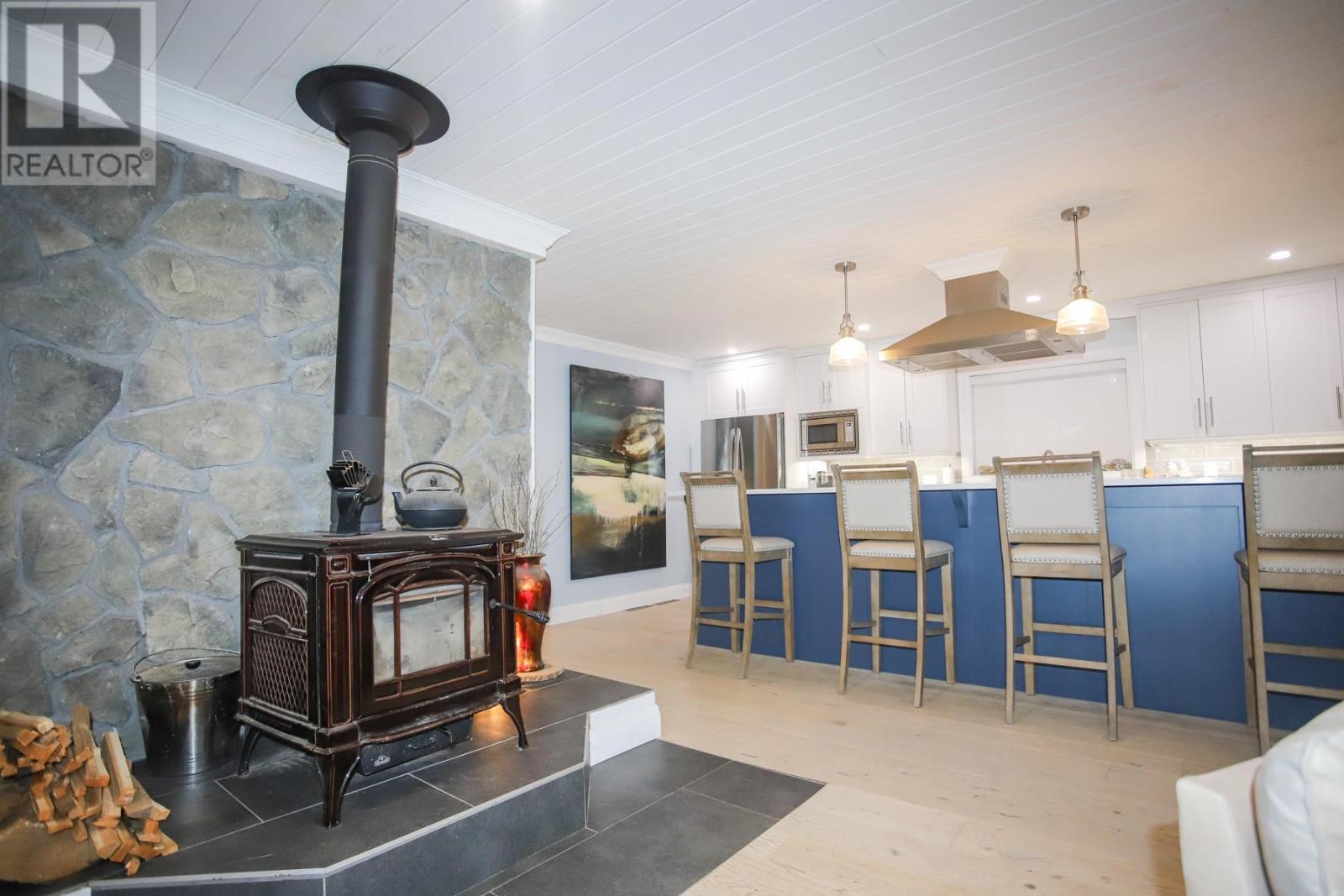 1602 Pineshores Rd, Goulais River, Ontario  P0S 1E0 - Photo 17 - SM262732