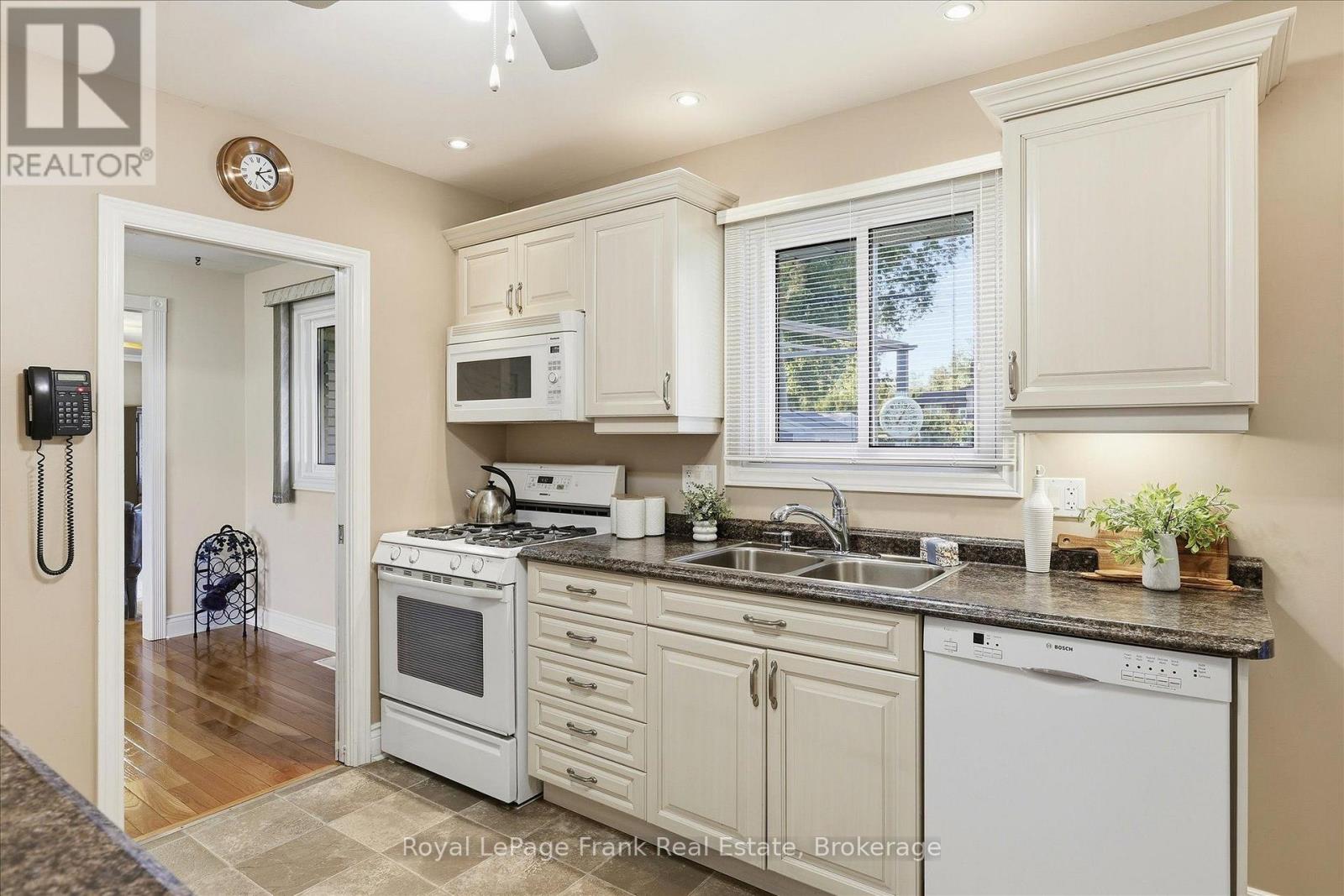 362 Simons Avenue, Peterborough, Ontario  K9K 1E7 - Photo 12 - X13872016