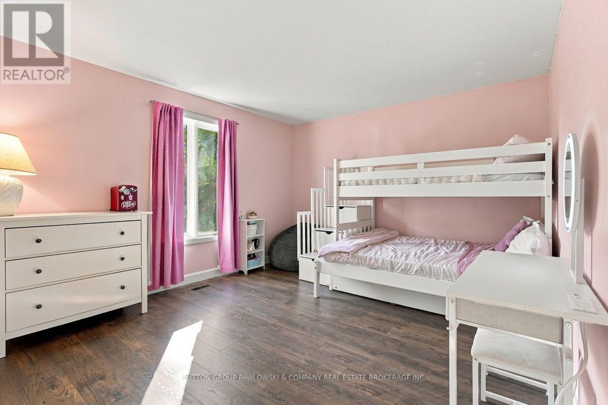 2174 Parkhill Drive, North Middlesex, Ontario  N0M 2K0 - Photo 33 - X14087106