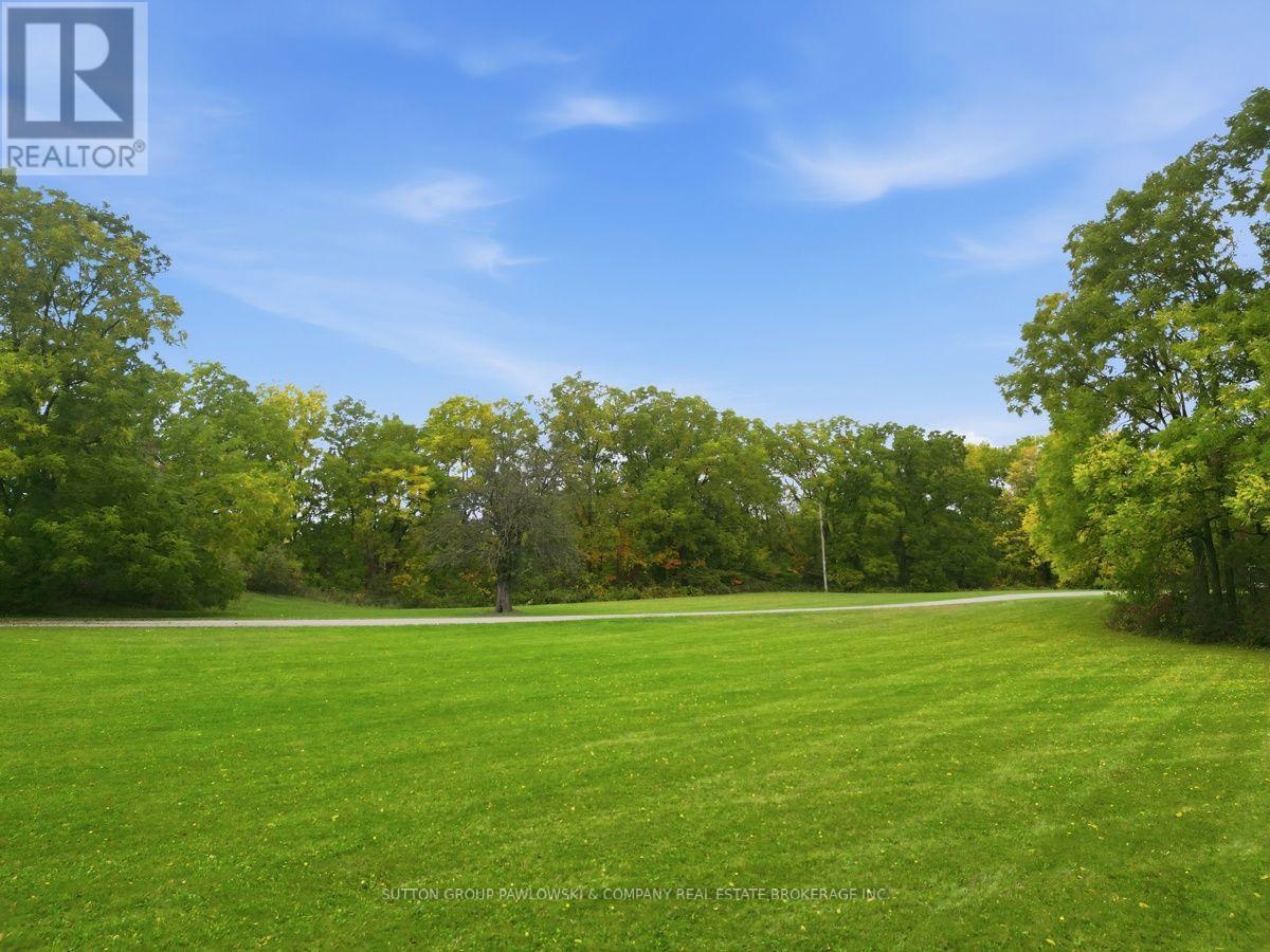 2174 Parkhill Drive, North Middlesex, Ontario  N0M 2K0 - Photo 46 - X14087106