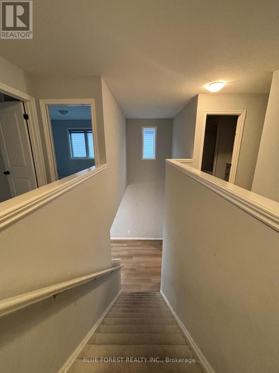 92 Middleton Avenue, London South, Ontario  N6L 0G1 - Photo 9 - X14092592