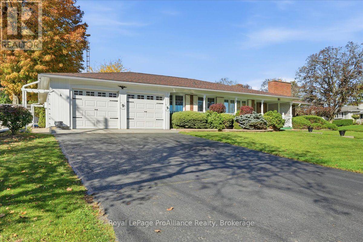 9 Parkview Heights, Quinte West, Ontario  K8V 5L9 - Photo 4 - X14093446